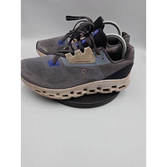 On cloud Engineering Running Shoes Sneakers Mens Size 8 main image 9